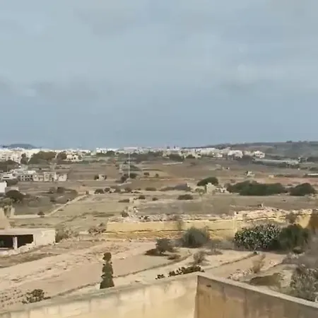 Under New Management! Sant Antnin Luxurious With Pool Sannat Near Victoria Gozo Family Friends Couples Views Balcony Roof Terrace Romantic Getaway ヴィラ Munxar
