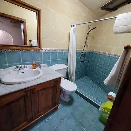 Under New Management! Sant Antnin Luxurious With Pool Sannat Near Victoria Gozo Family Friends Couples Views Balcony Roof Terrace Romantic Getaway *