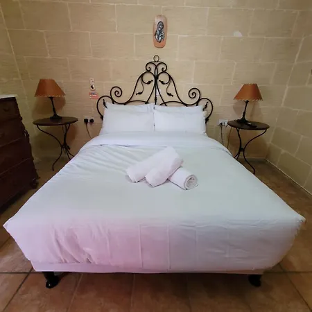 ヴィラ Under New Management! Sant Antnin Luxurious With Pool Sannat Near Victoria Gozo Family Friends Couples Views Balcony Roof Terrace Romantic Getaway Munxar
