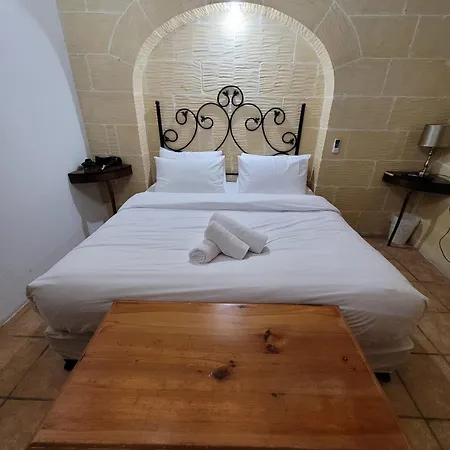 Under New Management! Sant Antnin Luxurious With Pool Sannat Near Victoria Gozo Family Friends Couples Views Balcony Roof Terrace Romantic Getaway *