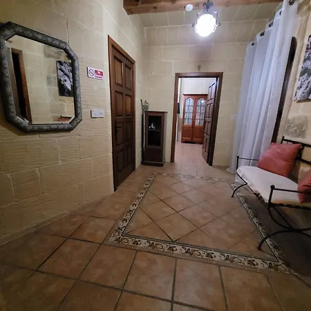 Under New Management! Sant Antnin Luxurious With Pool Sannat Near Victoria Gozo Family Friends Couples Views Balcony Roof Terrace Romantic Getaway Munxar