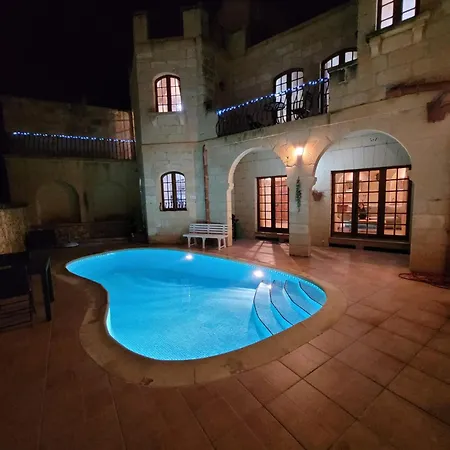 Under New Management! Sant Antnin Luxurious With Pool Sannat Near Victoria Gozo Family Friends Couples Views Balcony Roof Terrace Romantic Getaway Munxar