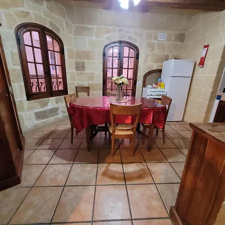 ヴィラ Under New Management! Sant Antnin Luxurious With Pool Sannat Near Victoria Gozo Family Friends Couples Views Balcony Roof Terrace Romantic Getaway *