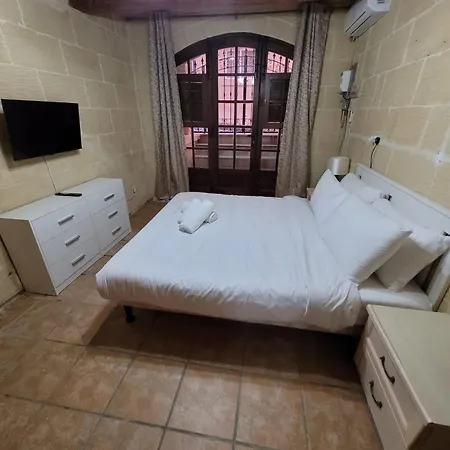 Under New Management! Sant Antnin Luxurious With Pool Sannat Near Victoria Gozo Family Friends Couples Views Balcony Roof Terrace Romantic Getaway *