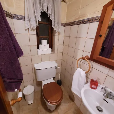 Under New Management! Sant Antnin Luxurious With Pool Sannat Near Victoria Gozo Family Friends Couples Views Balcony Roof Terrace Romantic Getaway ヴィラ *
