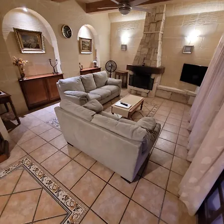 Under New Management! Sant Antnin Luxurious With Pool Sannat Near Victoria Gozo Family Friends Couples Views Balcony Roof Terrace Romantic Getaway * Munxar