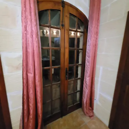 Under New Management! Sant Antnin Luxurious With Pool Sannat Near Victoria Gozo Family Friends Couples Views Balcony Roof Terrace Romantic Getaway ヴィラ *