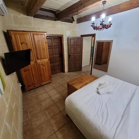ヴィラ Under New Management! Sant Antnin Luxurious With Pool Sannat Near Victoria Gozo Family Friends Couples Views Balcony Roof Terrace Romantic Getaway