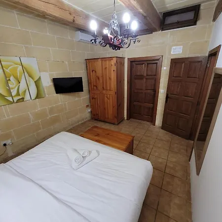 ヴィラ Under New Management! Sant Antnin Luxurious With Pool Sannat Near Victoria Gozo Family Friends Couples Views Balcony Roof Terrace Romantic Getaway *