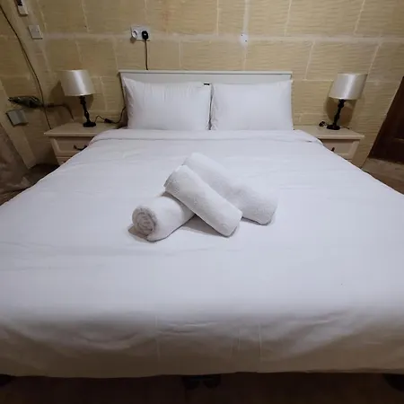 Under New Management! Sant Antnin Luxurious With Pool Sannat Near Victoria Gozo Family Friends Couples Views Balcony Roof Terrace Romantic Getaway *