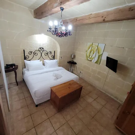 Under New Management! Sant Antnin Luxurious With Pool Sannat Near Victoria Gozo Family Friends Couples Views Balcony Roof Terrace Romantic Getaway * Munxar